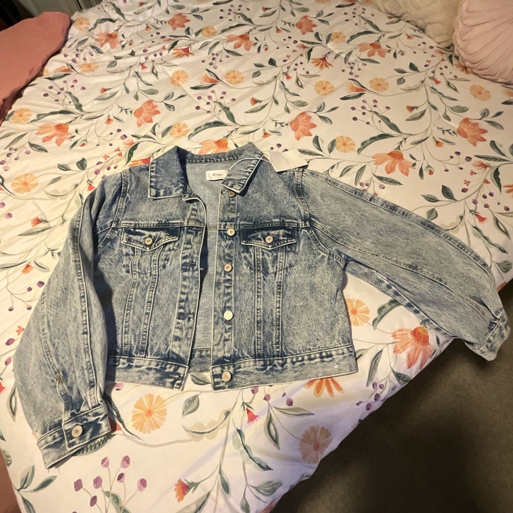 Vici cropped denim jacket new